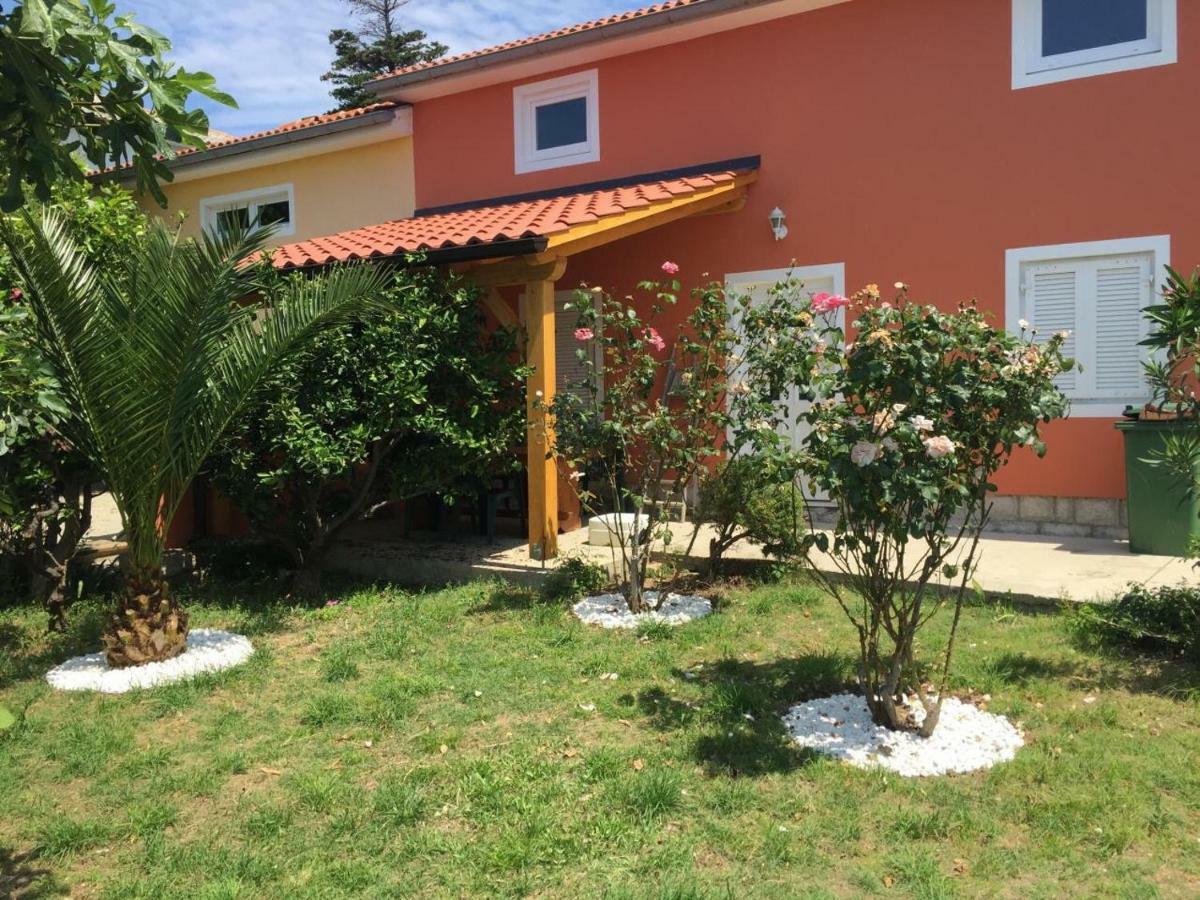 Вилла House Ema Barbat na Rabu Экстерьер фото